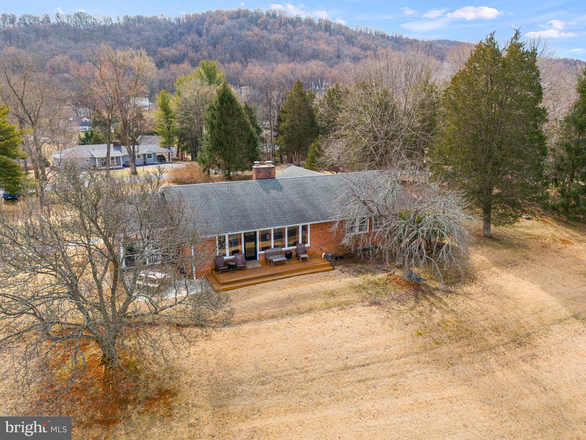 196 Old Browntown Road Front Royal, VA 22630 - Photo 8 of 65 Gallery Image 8
