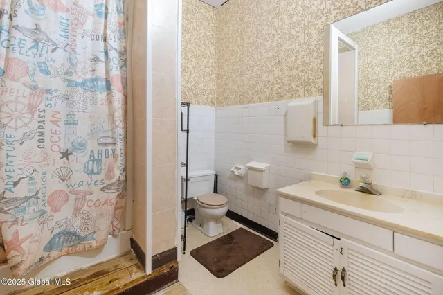 $2,400,000 | 171 Hill Street, Troy, NY 12180