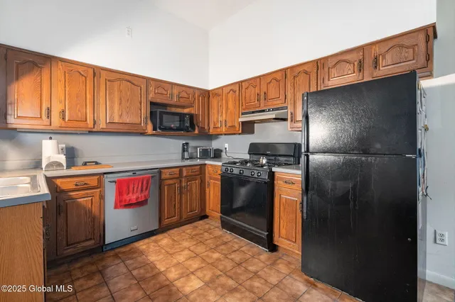 $2,400,000 | 171 Hill Street, Troy, NY 12180