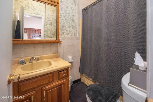 $2,400,000 | 171 Hill Street, Troy, NY 12180