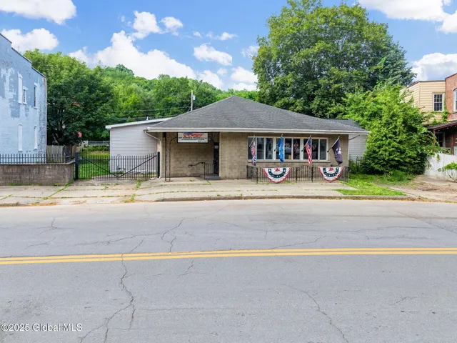 $2,400,000 | 171 Hill Street, Troy, NY 12180