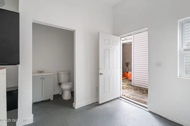 $2,400,000 | 171 Hill Street, Troy, NY 12180