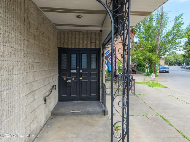 $2,400,000 | 171 Hill Street, Troy, NY 12180