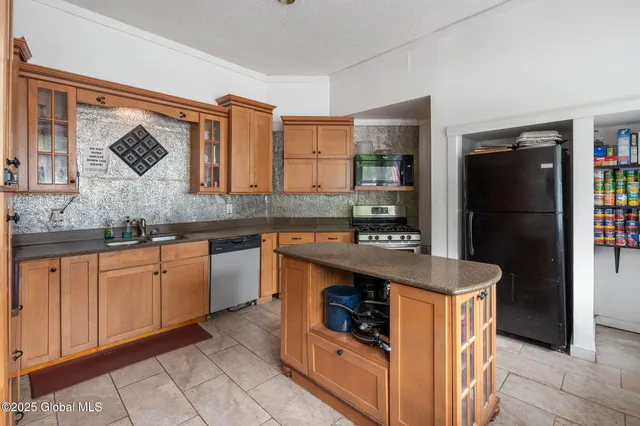 $2,400,000 | 171 Hill Street, Troy, NY 12180