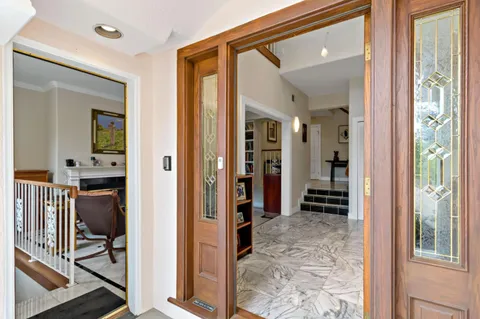 $2,890,000 | 616 Lakeview Way, Redwood City, CA 94062
