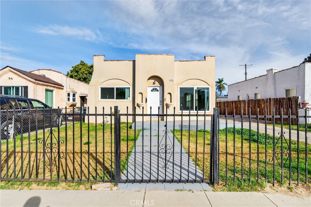 1905 East Palmer Street Compton, CA 90221 - Photo 1 of 32