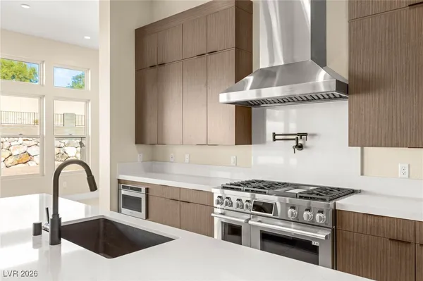 $12,000 | 11014 Horizon Ledge Avenue, Las Vegas, NV 89135