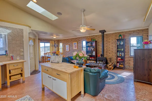 $315,000 | 734 Maverick, Concho, AZ 85924