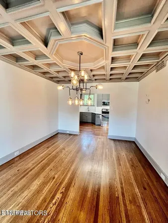 $700,000 | 3061 Kingston Pike, Knoxville, TN 37919