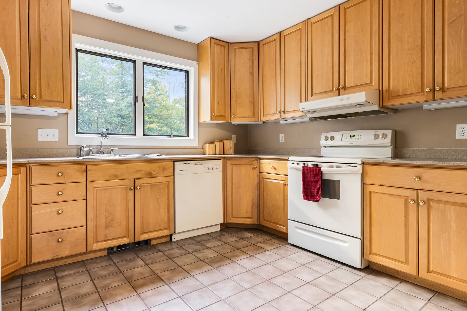 13 Moose Run Grantham, NH 03753 - Photo 10 of 41