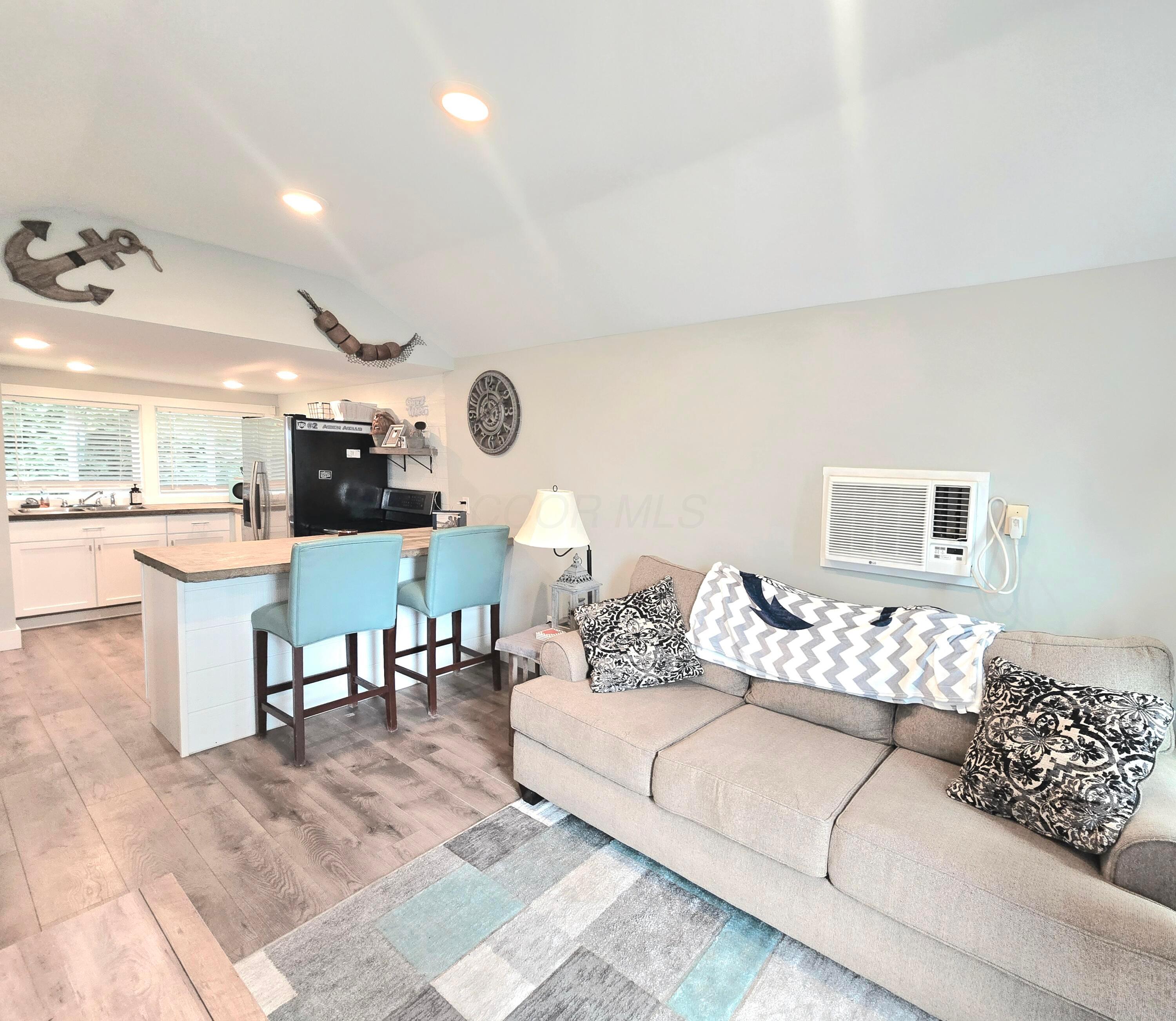 13981 Custers Point Road Northeast Thornville, OH 43076 - Photo 6 of 23