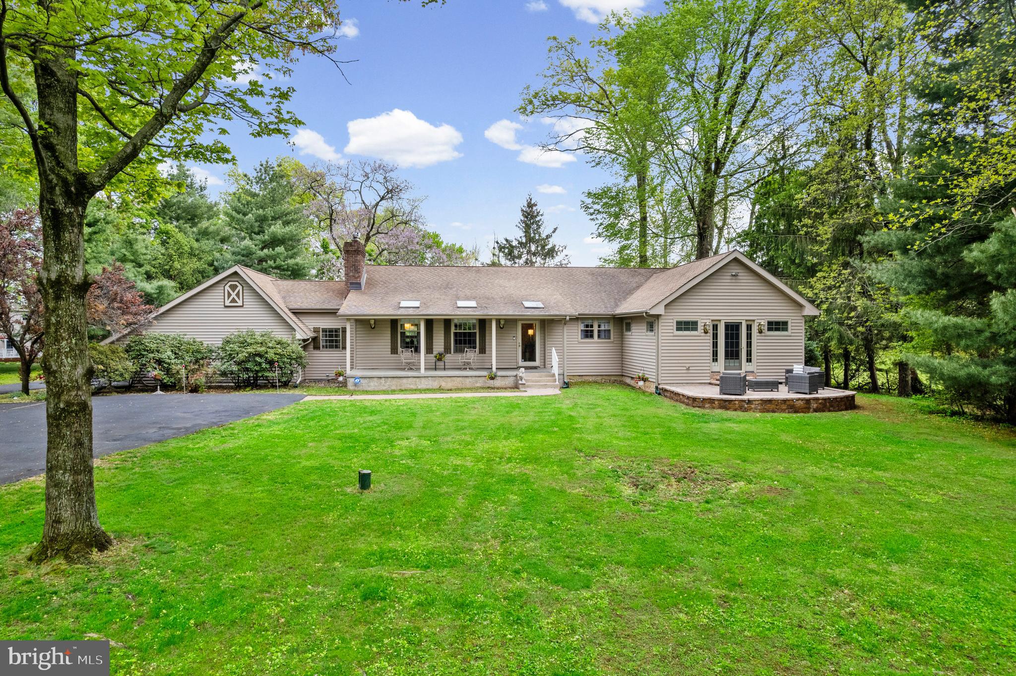 612 Double Woods Road Langhorne, PA 19047 - Photo 2 of 52