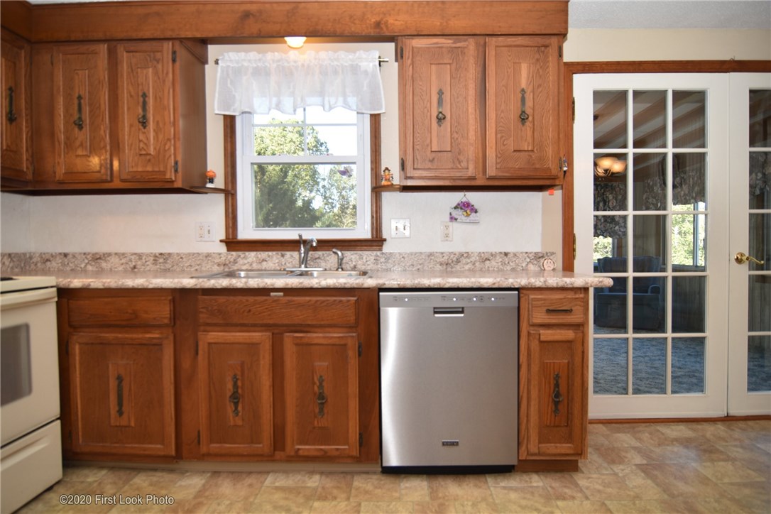 1160 Sherman Farm Road Burrillville, RI 02830 - Photo 5 of 29