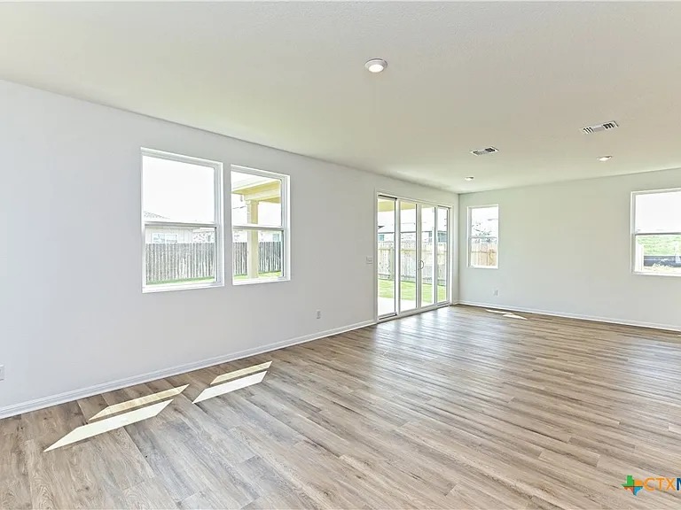 157 Seattle Slew Drive Jarrell, TX 76537 - Photo 13 of 37 Living Room
