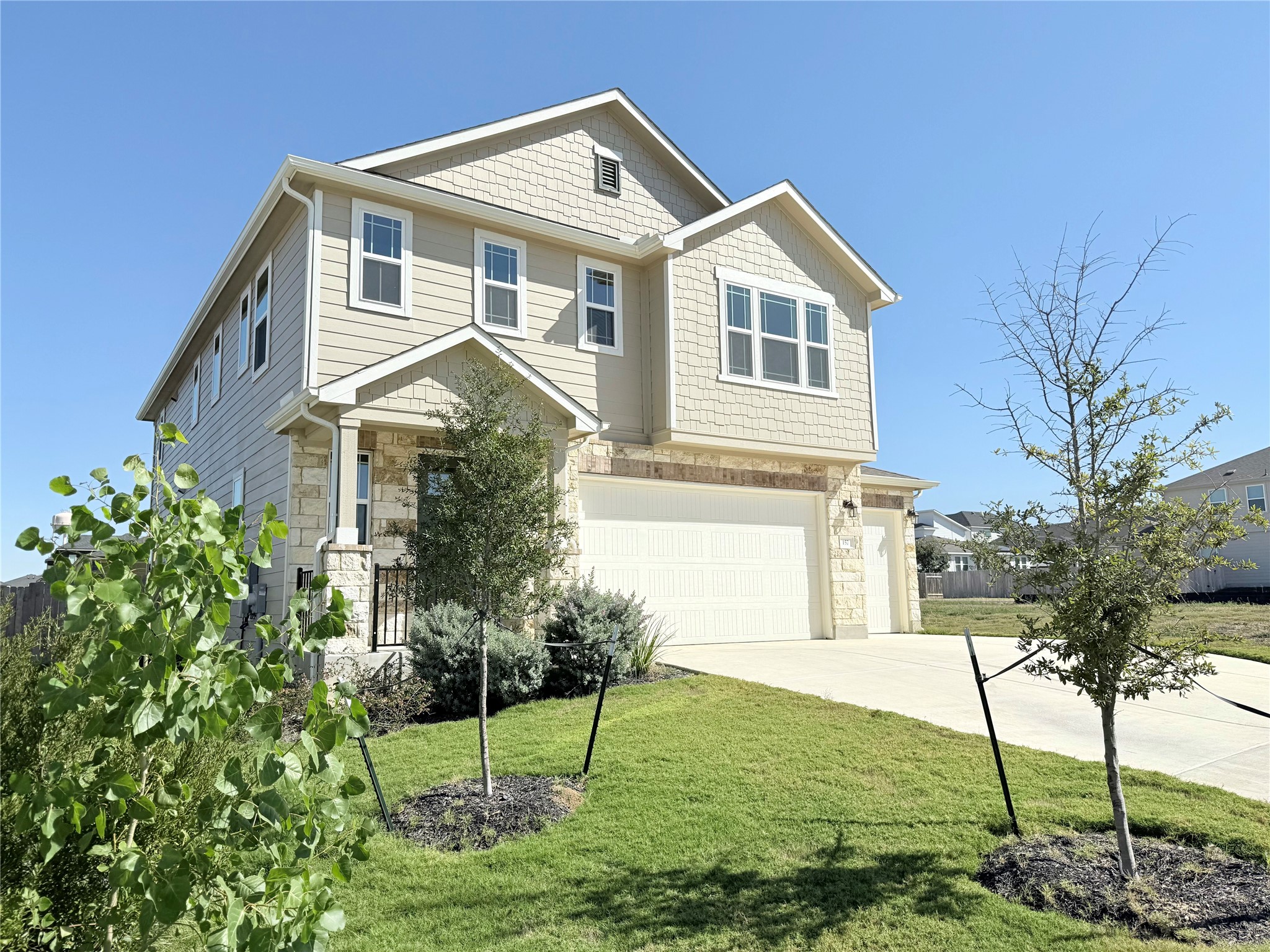 157 Seattle Slew Drive Jarrell, TX 76537 - Photo 2 of 37 Craftsman-style house