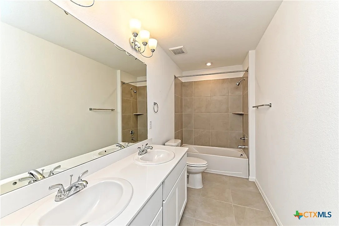 157 Seattle Slew Drive Jarrell, TX 76537 - Photo 27 of 37 Full bath