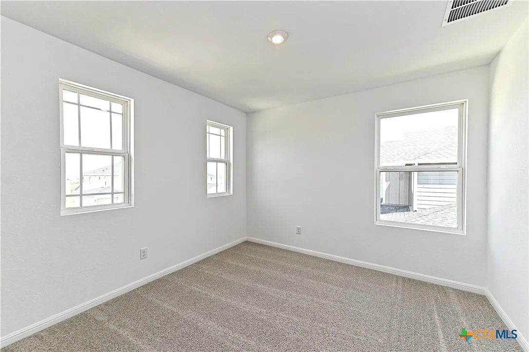 157 Seattle Slew Drive Jarrell, TX 76537 - Photo 29 of 37