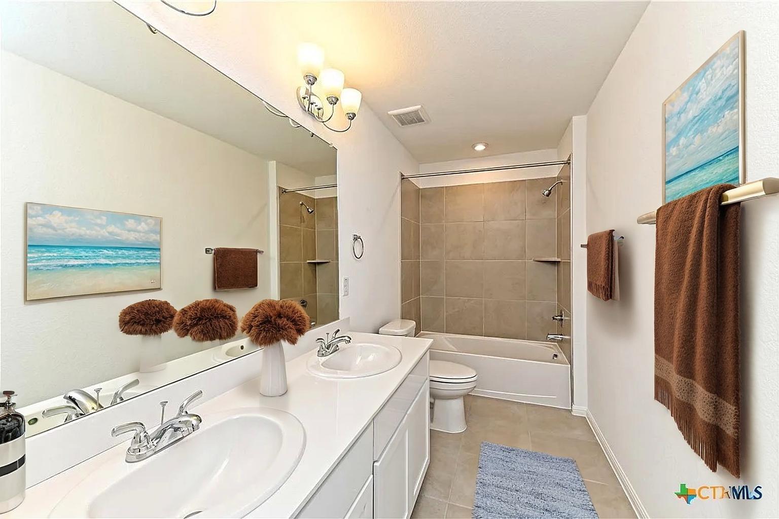 157 Seattle Slew Drive Jarrell, TX 76537 - Photo 5 of 37 Full bathroom