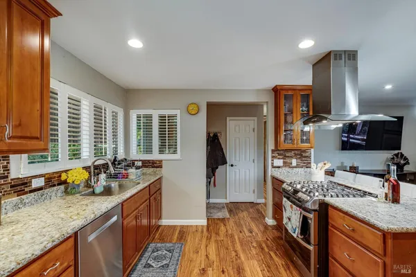 $1,449,000 | 353 Patrick Lane, Windsor, CA 95492