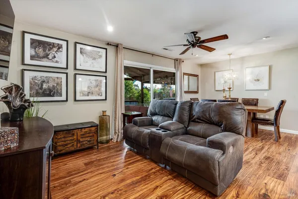 $1,399,000 | 353 Patrick Lane, Windsor, CA 95492