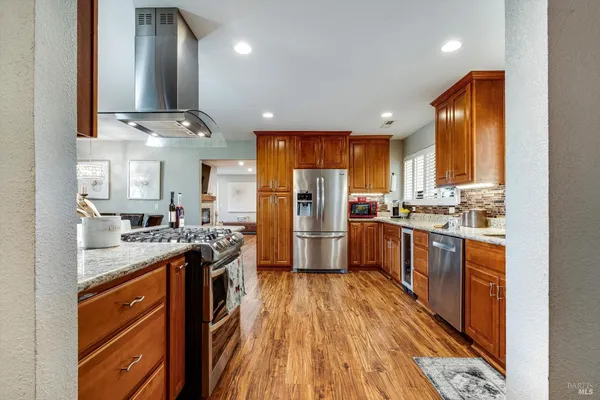 $1,449,000 | 353 Patrick Lane, Windsor, CA 95492