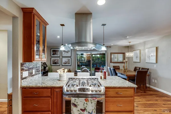 $1,449,000 | 353 Patrick Lane, Windsor, CA 95492
