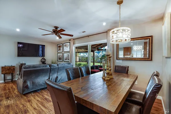 $1,399,000 | 353 Patrick Lane, Windsor, CA 95492
