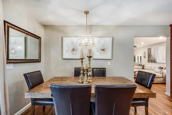 $1,449,000 | 353 Patrick Lane, Windsor, CA 95492