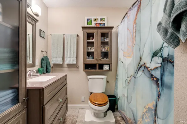 $1,399,000 | 353 Patrick Lane, Windsor, CA 95492