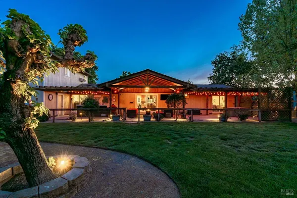 $1,399,000 | 353 Patrick Lane, Windsor, CA 95492