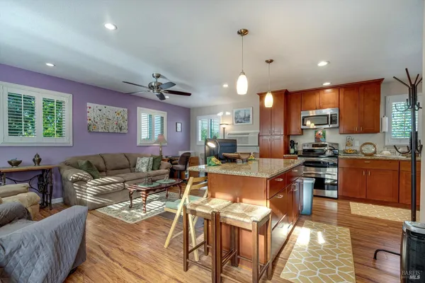 $1,399,000 | 353 Patrick Lane, Windsor, CA 95492