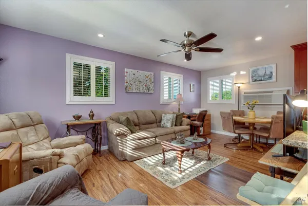 $1,399,000 | 353 Patrick Lane, Windsor, CA 95492