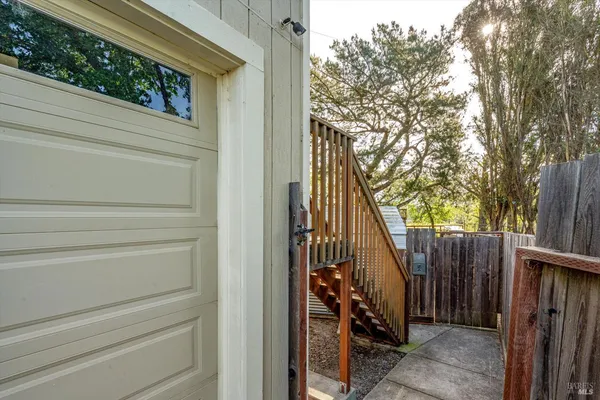 $1,399,000 | 353 Patrick Lane, Windsor, CA 95492