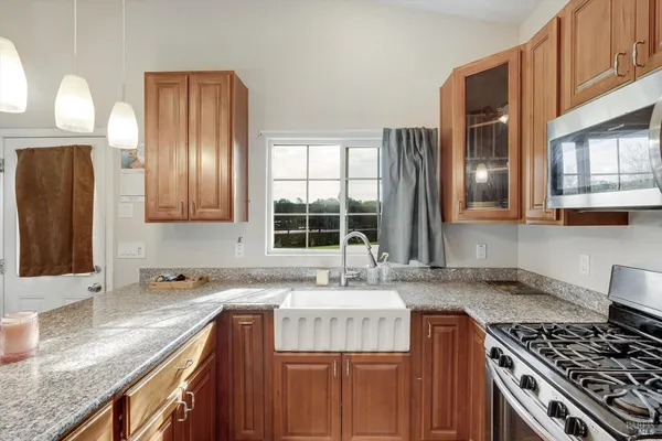 $1,399,000 | 353 Patrick Lane, Windsor, CA 95492