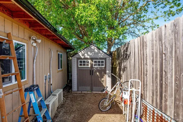 $1,399,000 | 353 Patrick Lane, Windsor, CA 95492