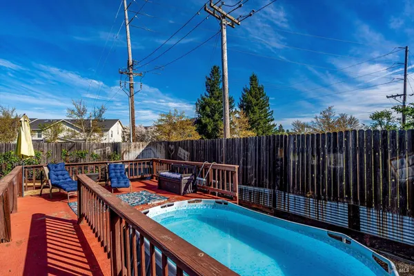 $1,449,000 | 353 Patrick Lane, Windsor, CA 95492