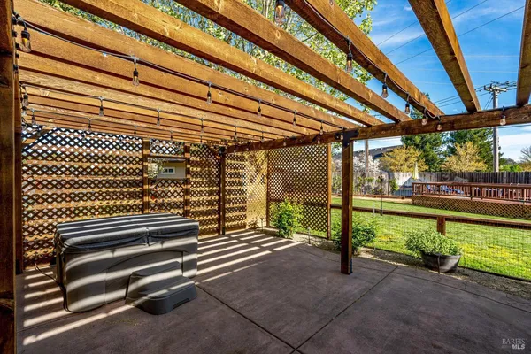 $1,449,000 | 353 Patrick Lane, Windsor, CA 95492