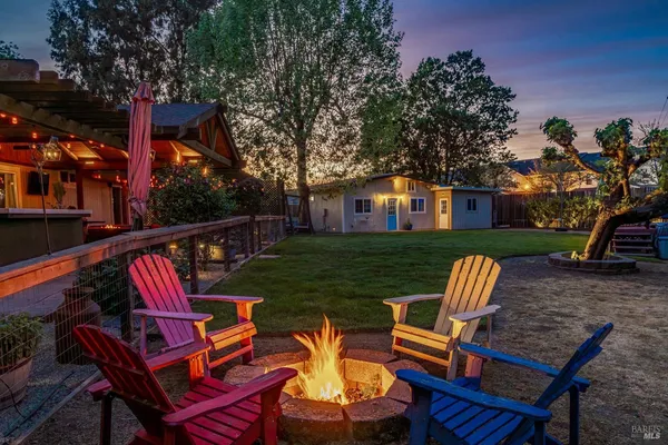 $1,449,000 | 353 Patrick Lane, Windsor, CA 95492