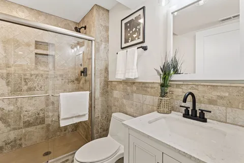 $519,000 | 815 Jenkisson Avenue, Lake Bluff, IL 60044
