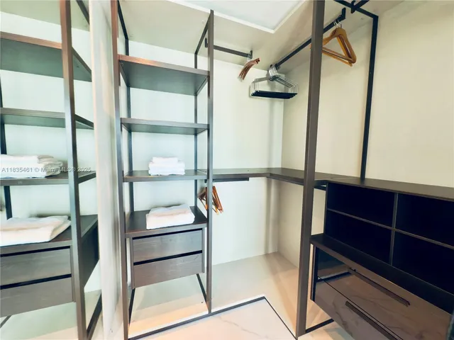 $1,950,000 | 1000 South Pointe Drive, Unit 1706, Miami Beach, FL 33139