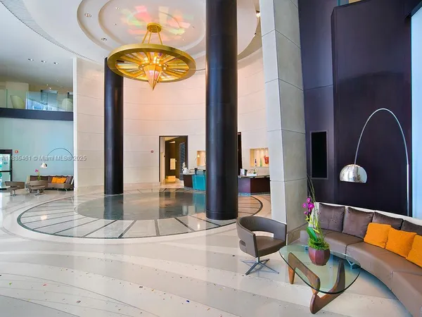 $1,950,000 | 1000 South Pointe Drive, Unit 1706, Miami Beach, FL 33139