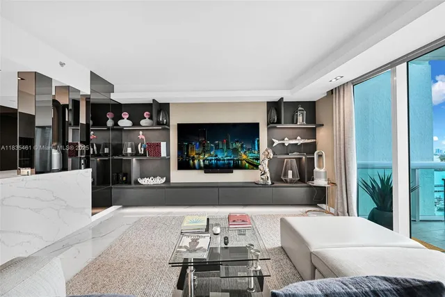 $1,950,000 | 1000 South Pointe Drive, Unit 1706, Miami Beach, FL 33139