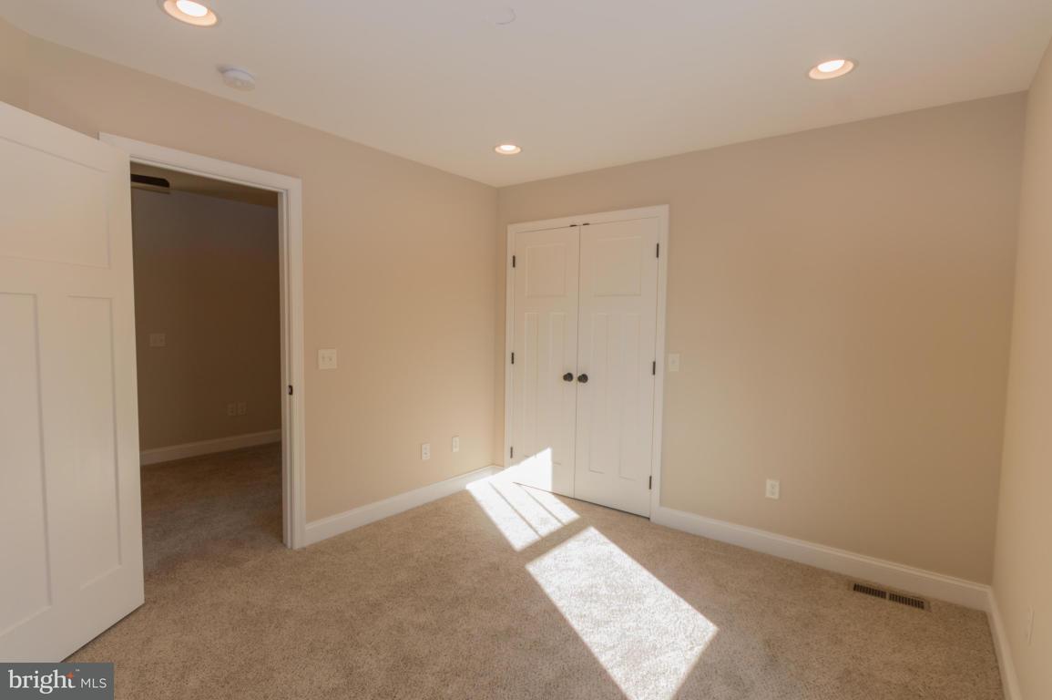 468 Hamilton Road, Unit 8 Lancaster, PA 17603 - Photo 12 of 21 Gallery Image 12