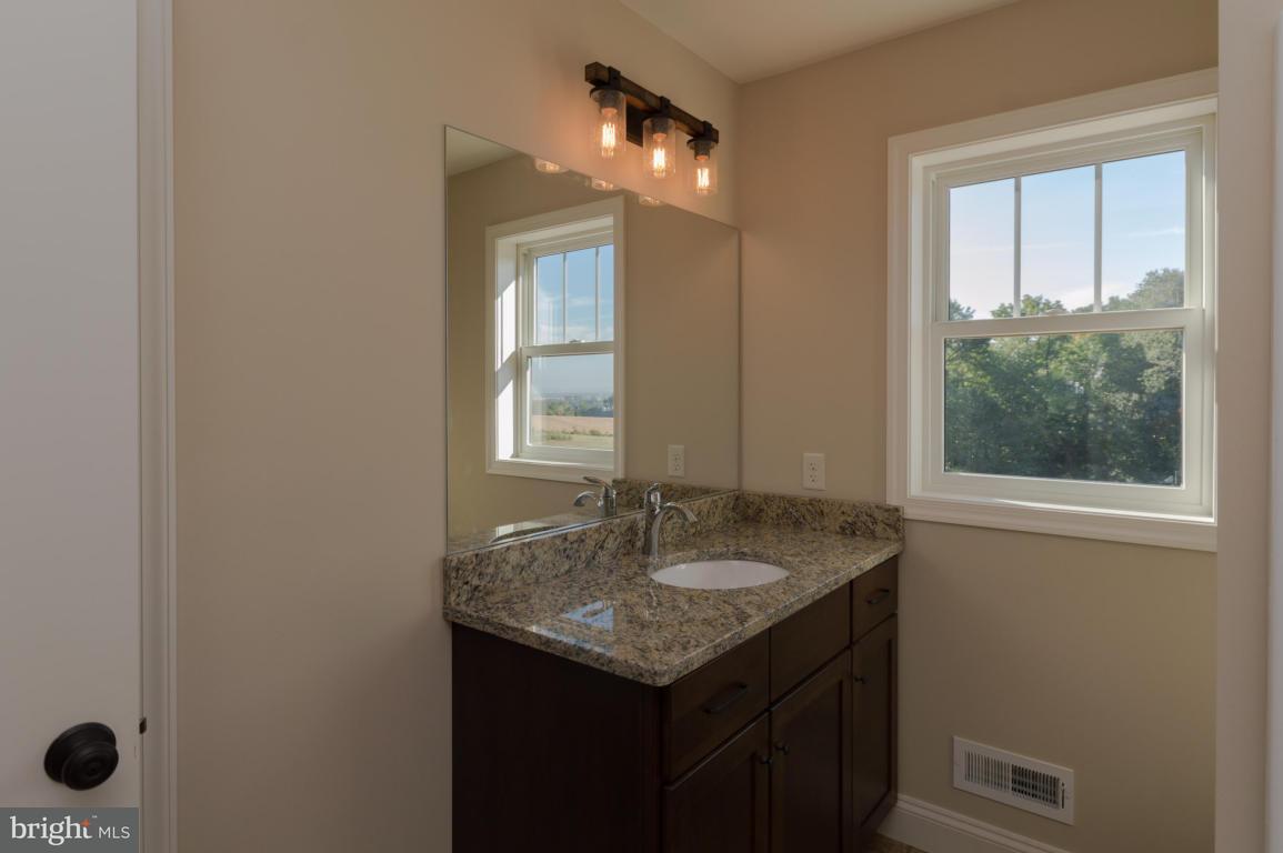 468 Hamilton Road, Unit 8 Lancaster, PA 17603 - Photo 15 of 21 Gallery Image 15