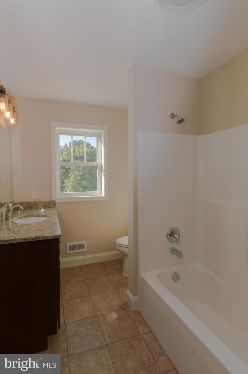 468 Hamilton Road, Unit 8 Lancaster, PA 17603 - Photo 16 of 21 Gallery Image 16