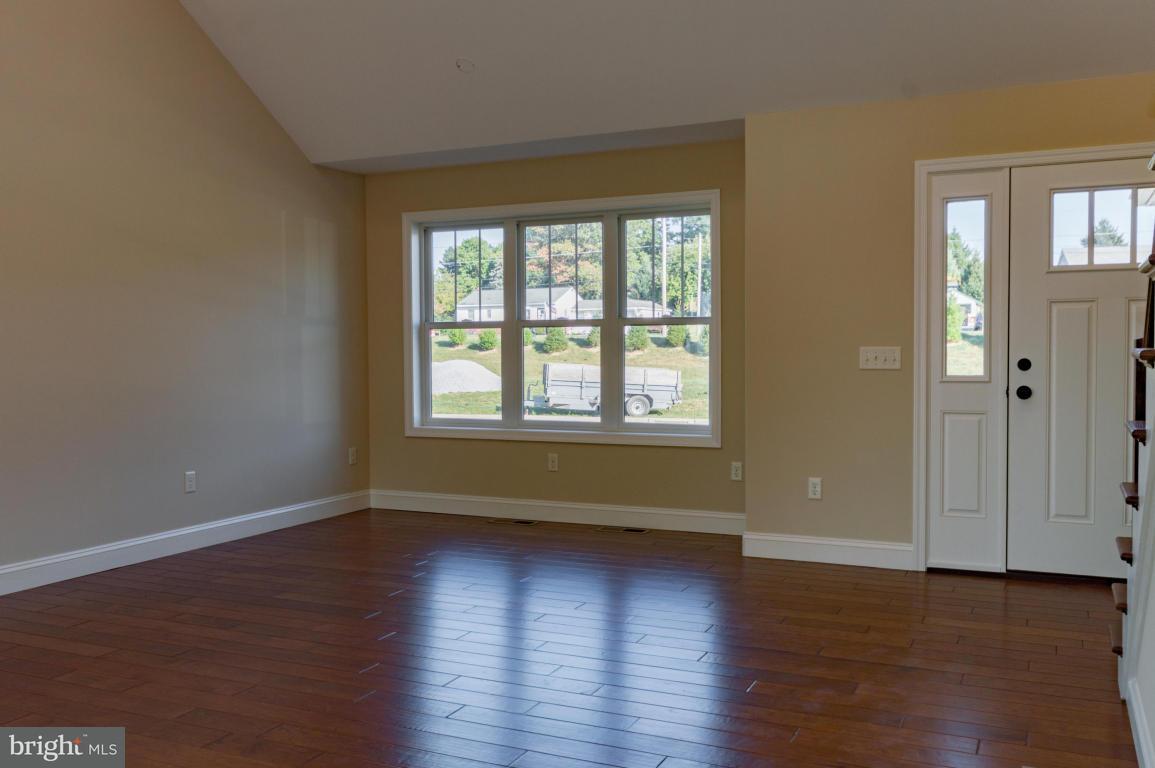 468 Hamilton Road, Unit 8 Lancaster, PA 17603 - Photo 7 of 21 Gallery Image 7