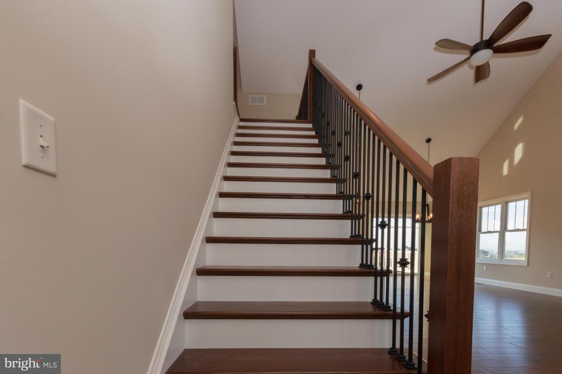 468 Hamilton Road, Unit 8 Lancaster, PA 17603 - Photo 8 of 21 Gallery Image 8