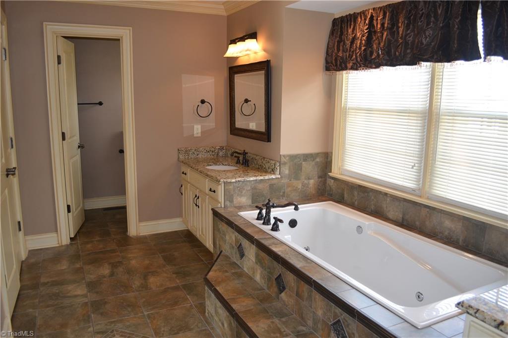 981 Williams Road Madison, NC 27025 - Photo 16 of 25 Gallery Image 16