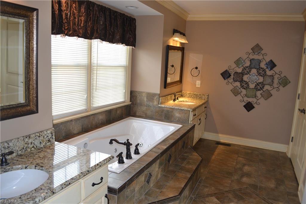 981 Williams Road Madison, NC 27025 - Photo 17 of 25 Gallery Image 17