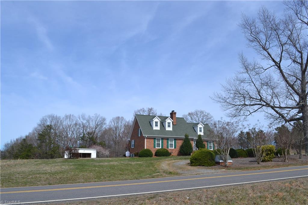 981 Williams Road Madison, NC 27025 - Photo 6 of 25 Gallery Image 6